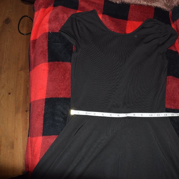 Perfect little black dress - Picture 6 of 7